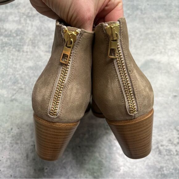 Vince Havana Light Tan Notched Suede Booties 8 - Picture 6 of 8